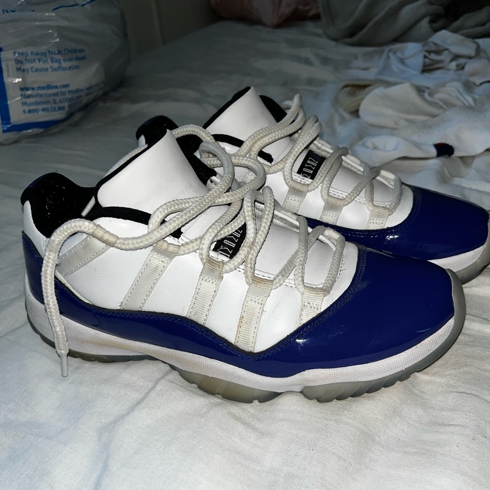 Jordan 11 lows men’s size